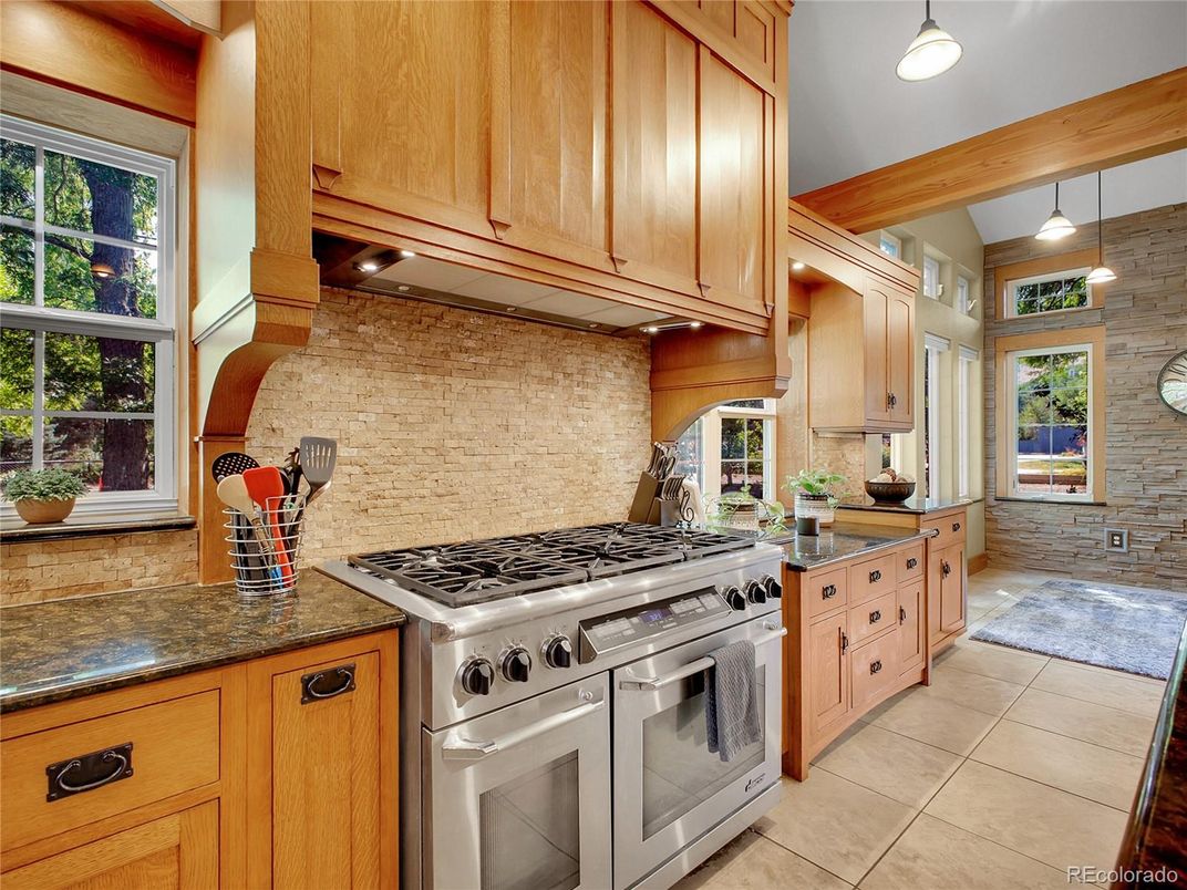 Interior, Kitchen, Pendant Lights, Stainless Steel Appliances