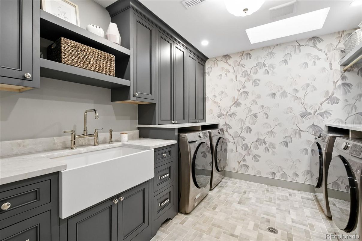Interior, Recessed Lighting, Washer