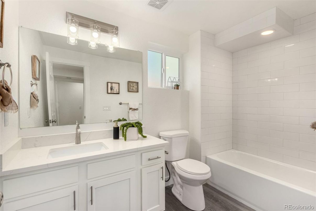 Bathroom, Interior, Recessed Lighting, Wood Texture Flooring