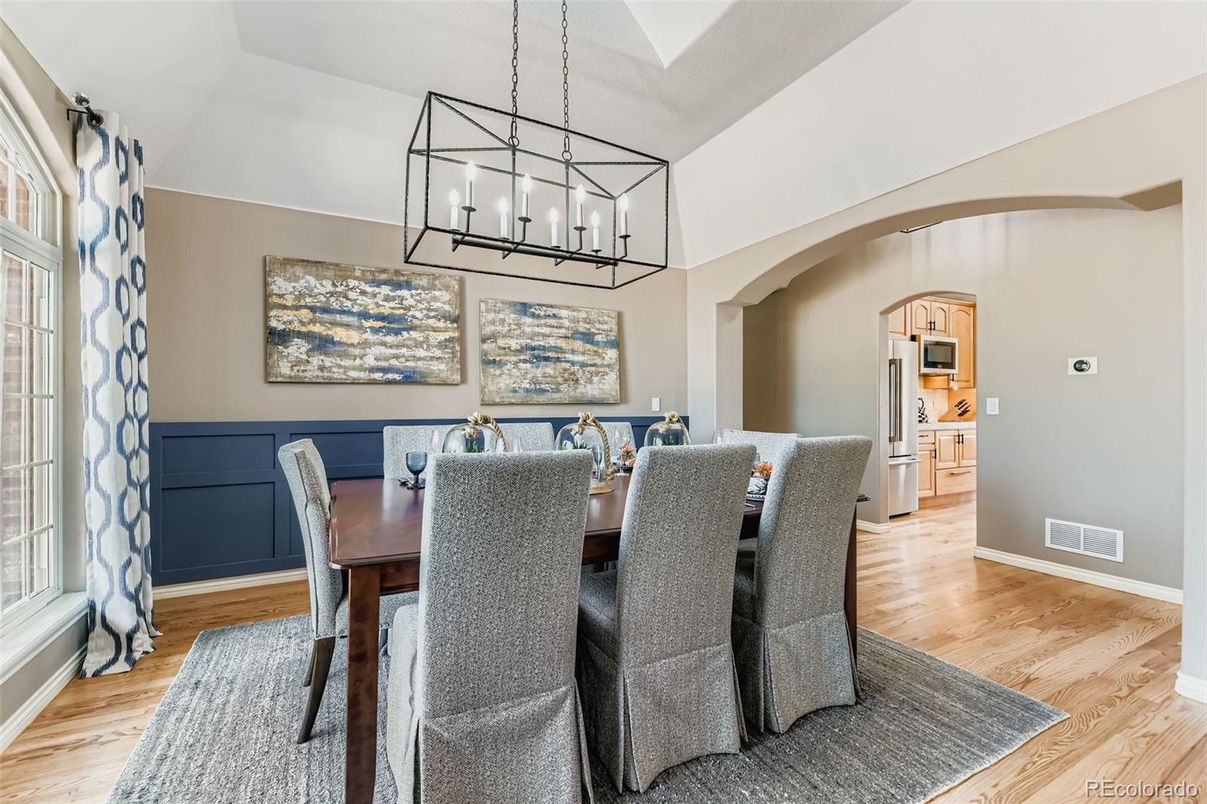 Dining room, Interior, Kitchen, Pendant Lights, Wood Texture Flooring