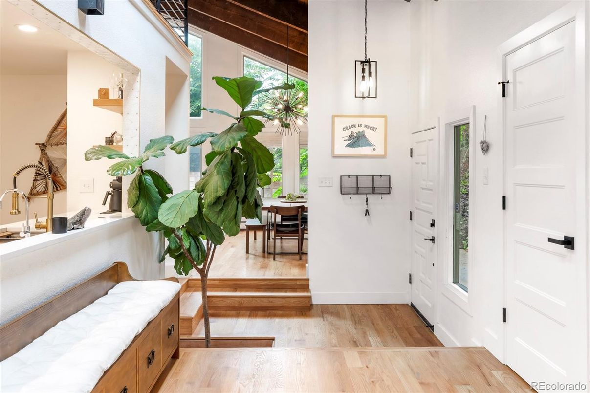 Interior, Pendant Lights, Recessed Lighting, Wood Texture Flooring