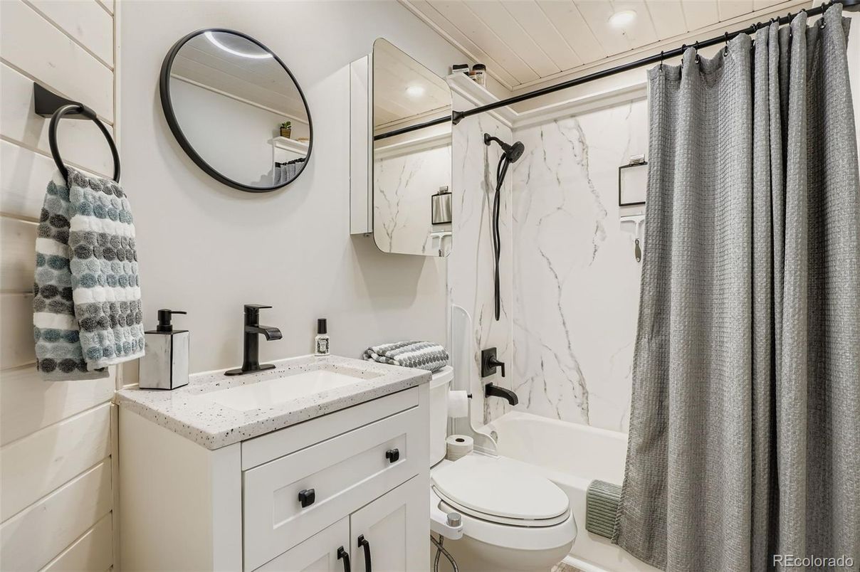 Bathroom, Interior, Marble Walls