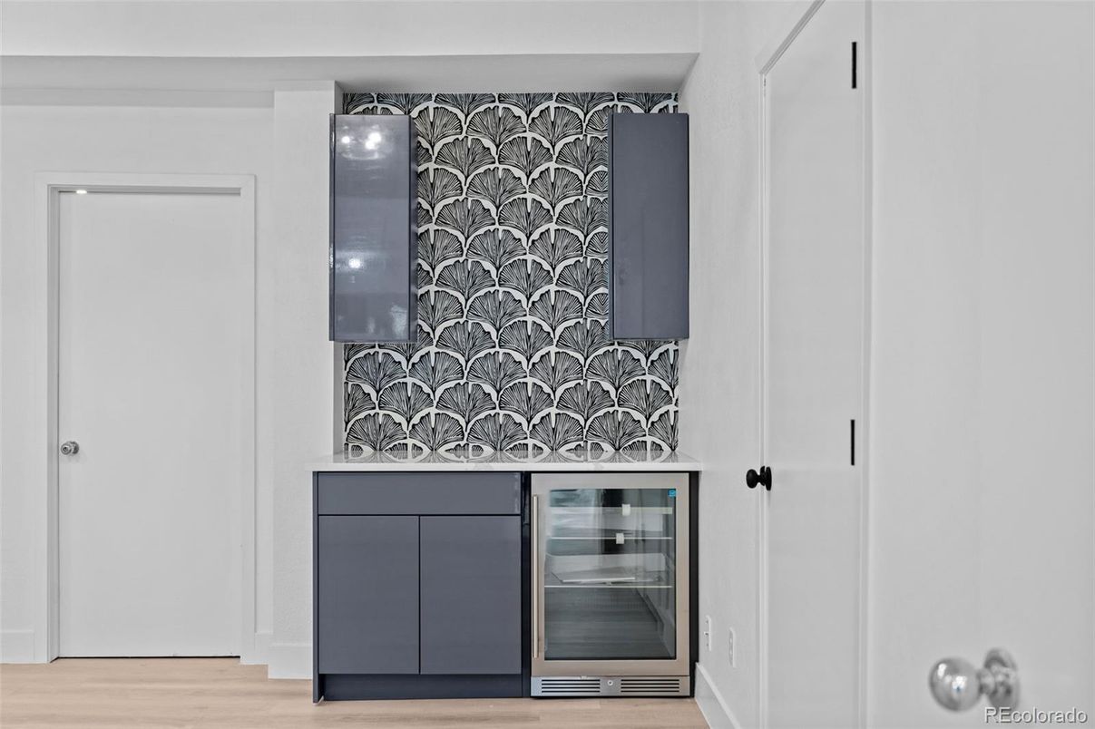Interior, Stainless Steel Appliances, Wood Texture Flooring