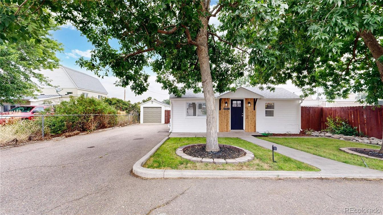 Backyard, Detached Garage, Exterior