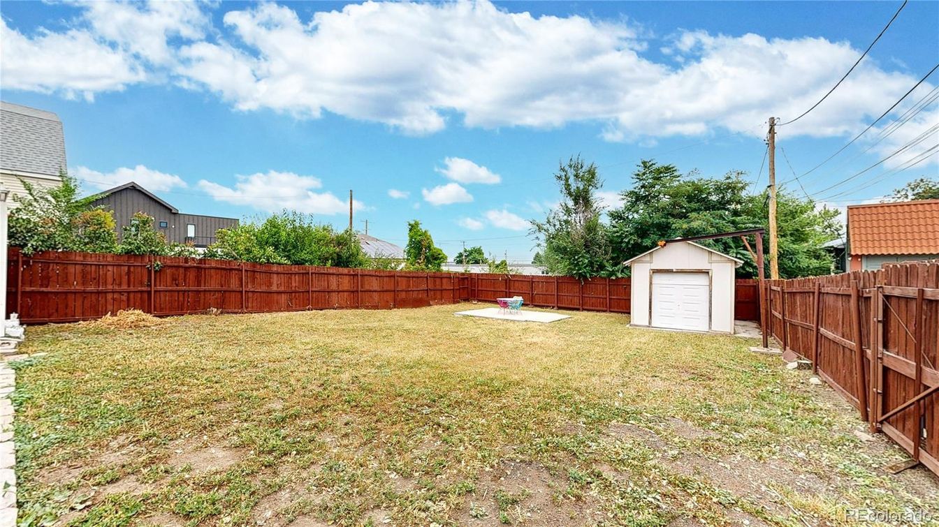 Backyard, Detached Garage, Exterior