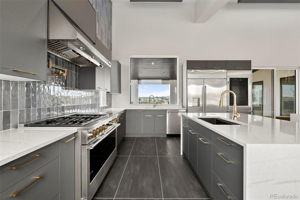 Interior, Kitchen, Stainless Steel Appliances