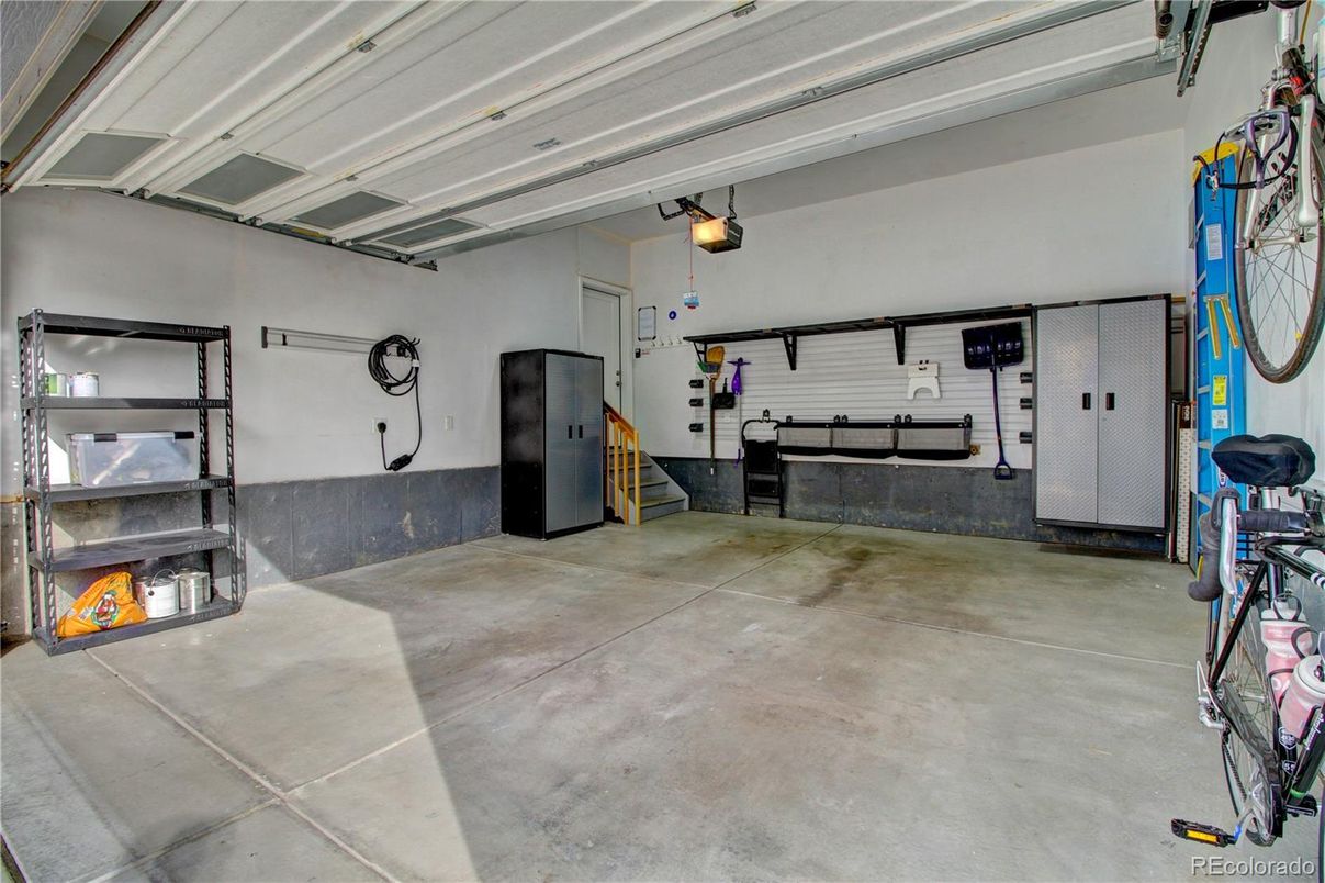 Garage, Interior