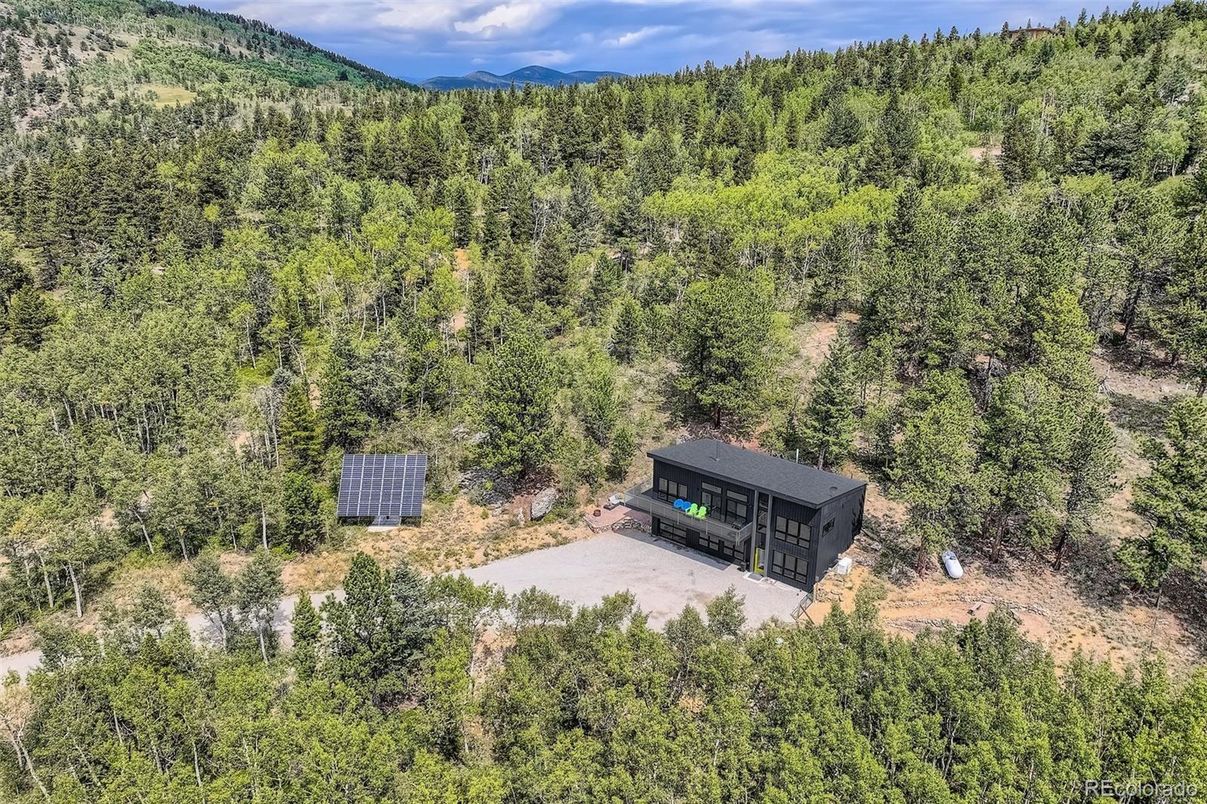 Exterior, Drone