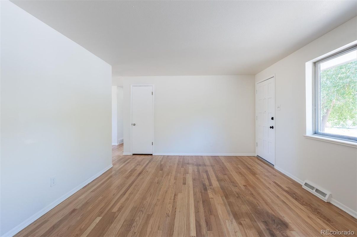 Empty room, Interior, Wood Texture Flooring