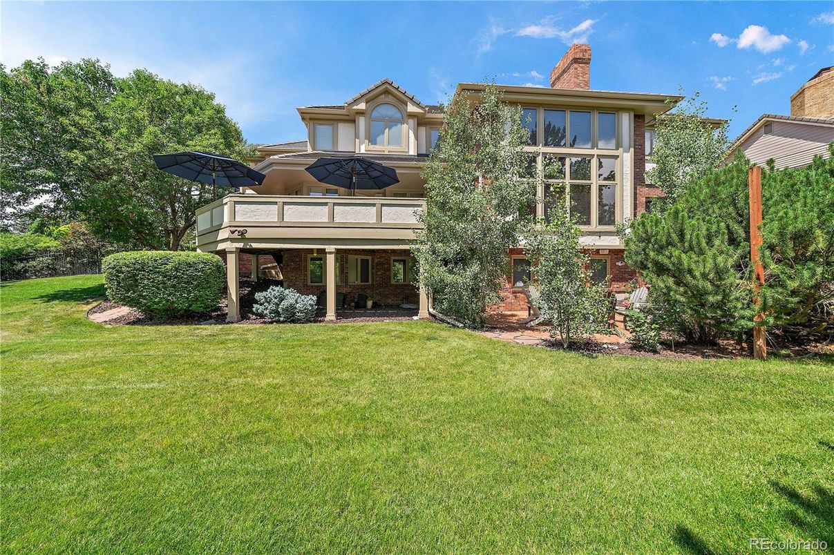 Backyard, Exterior, Facade, Queen Anne Victorian
