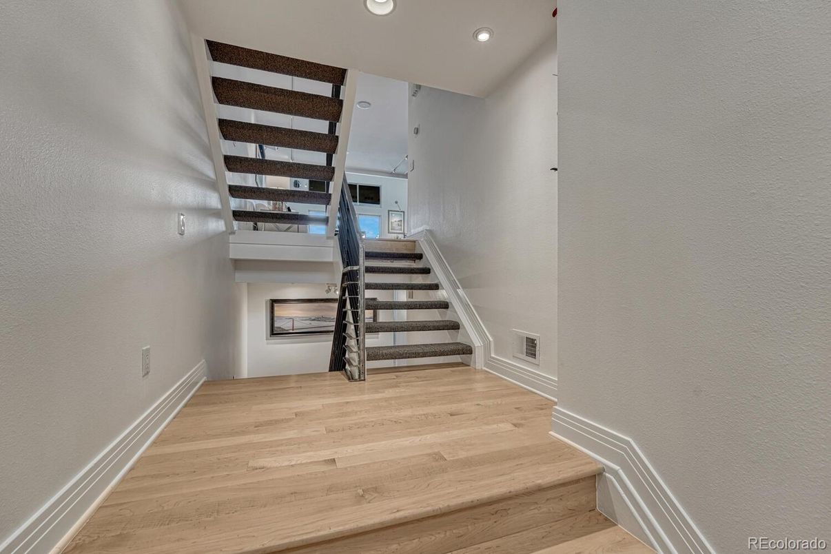 Interior, Recessed Lighting, Wood Texture Flooring