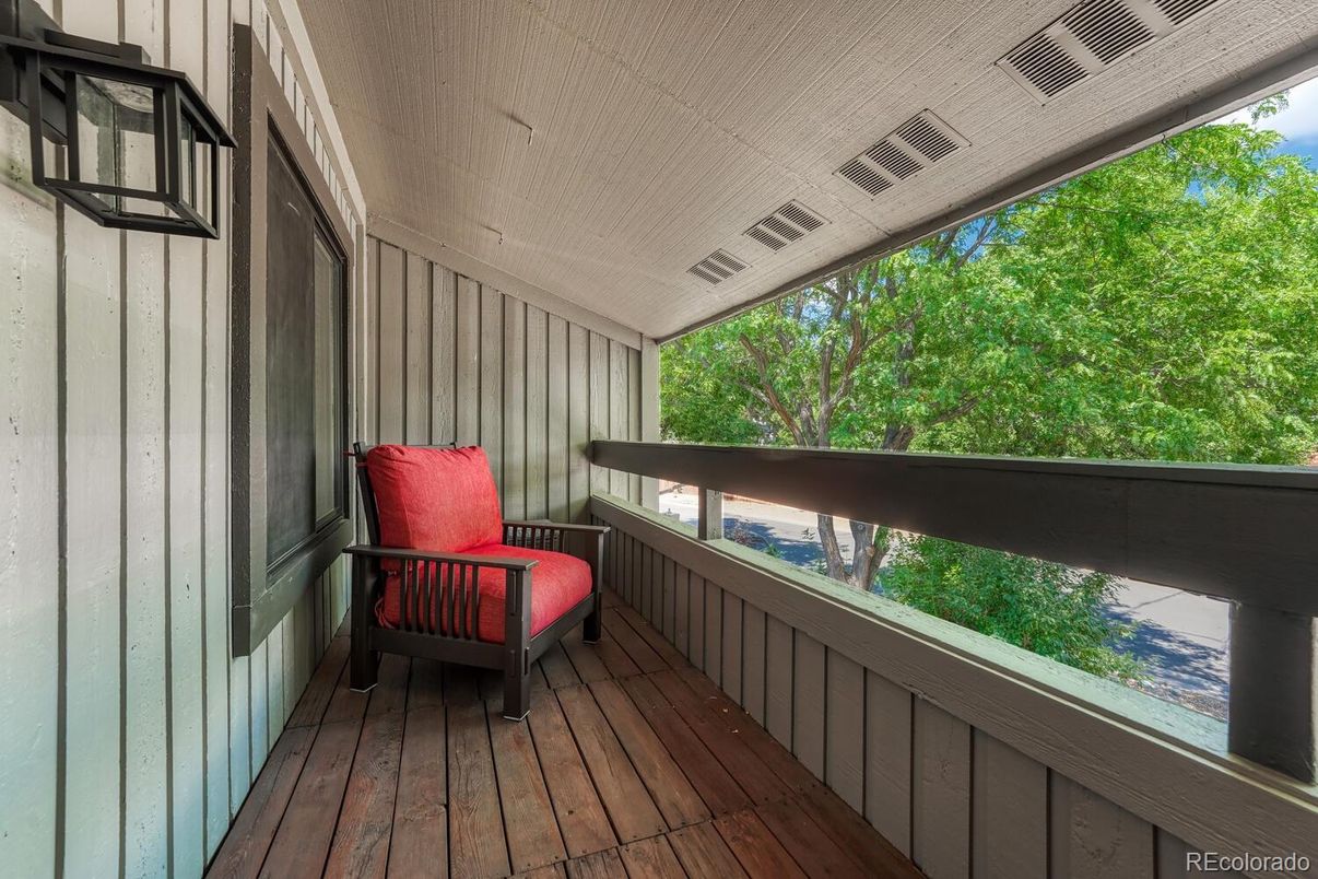 Exterior, Wood Texture Flooring