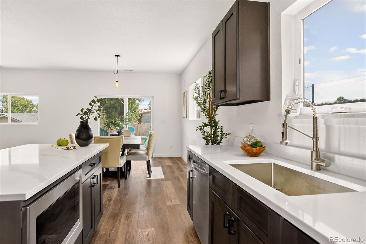 Dining room, Interior, Kitchen, Pendant Lights, Wood Texture Flooring