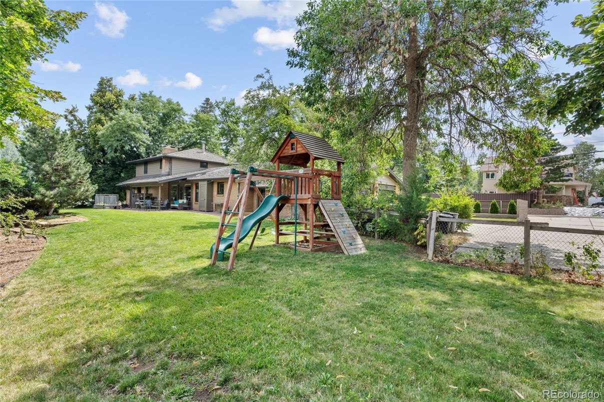 Backyard, Exterior, Playground