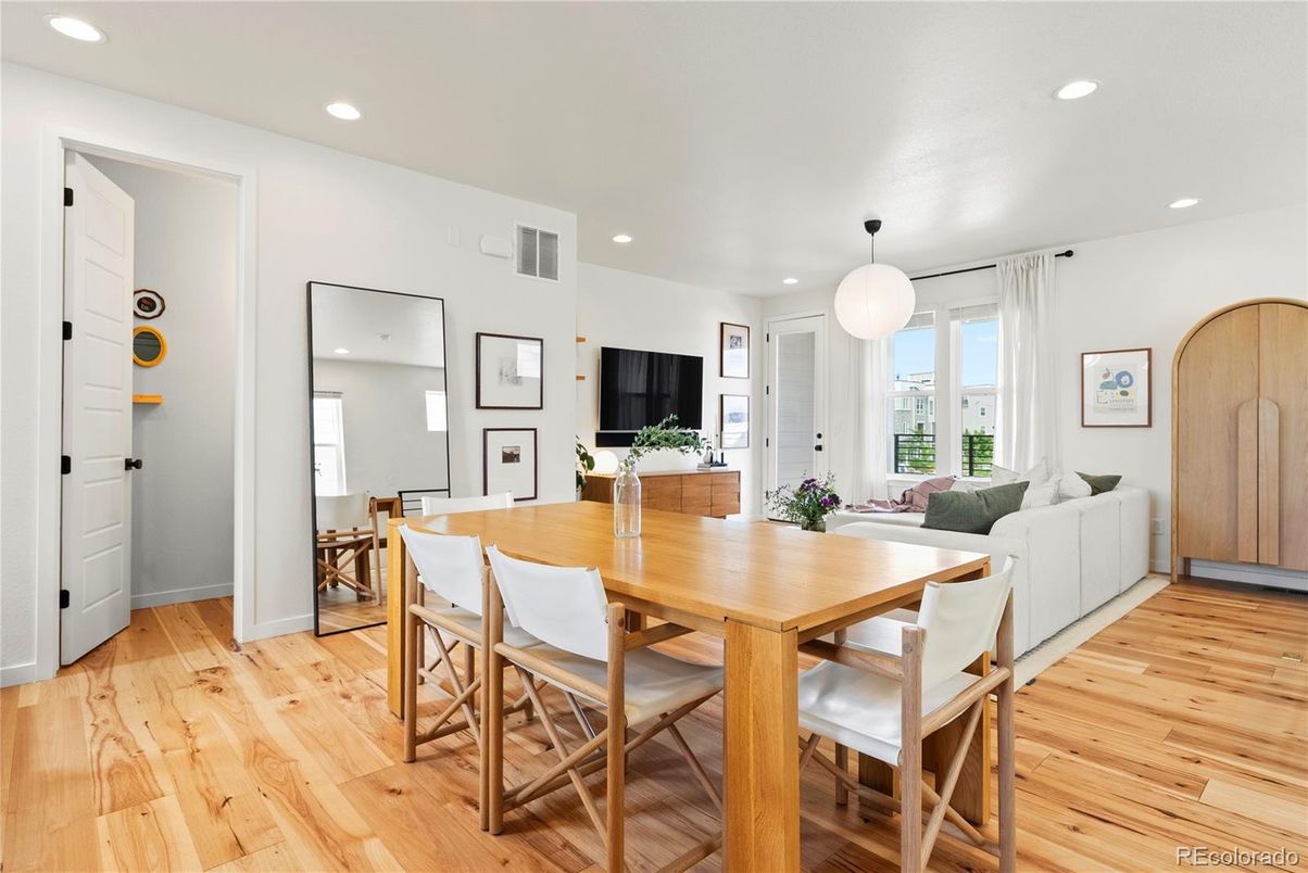 Dining room, Interior, Living room, Pendant Lights, Recessed Lighting, Wood Texture Flooring