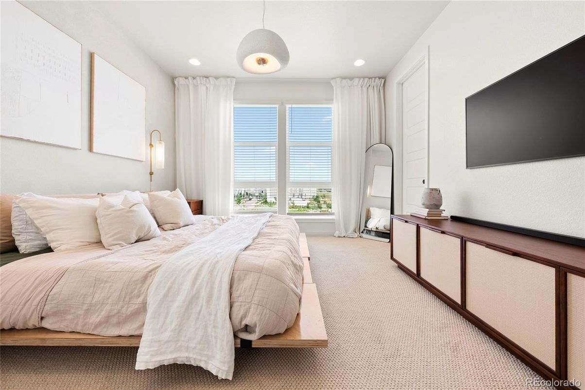 Bedroom, Interior, Pendant Lights, Recessed Lighting