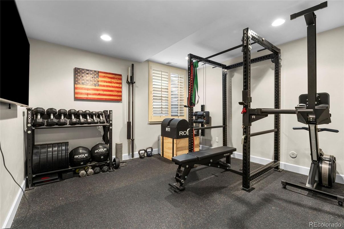 Fitness Equipment, Interior, Recessed Lighting