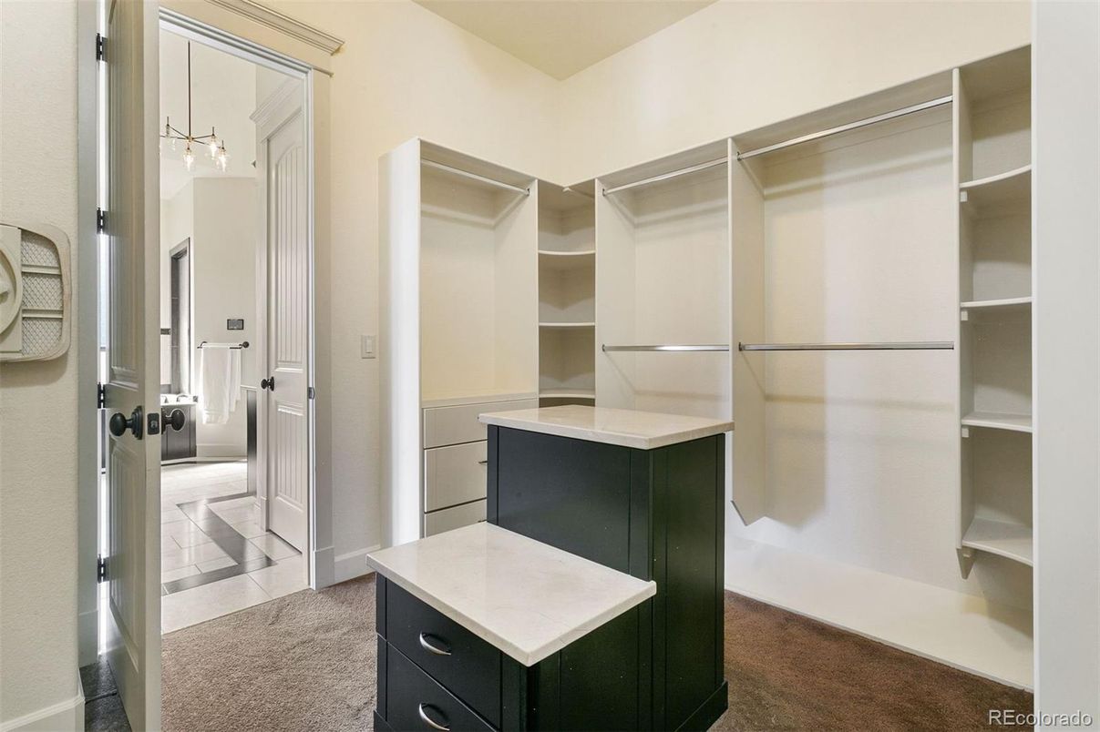 Interior, Walk-in Closets