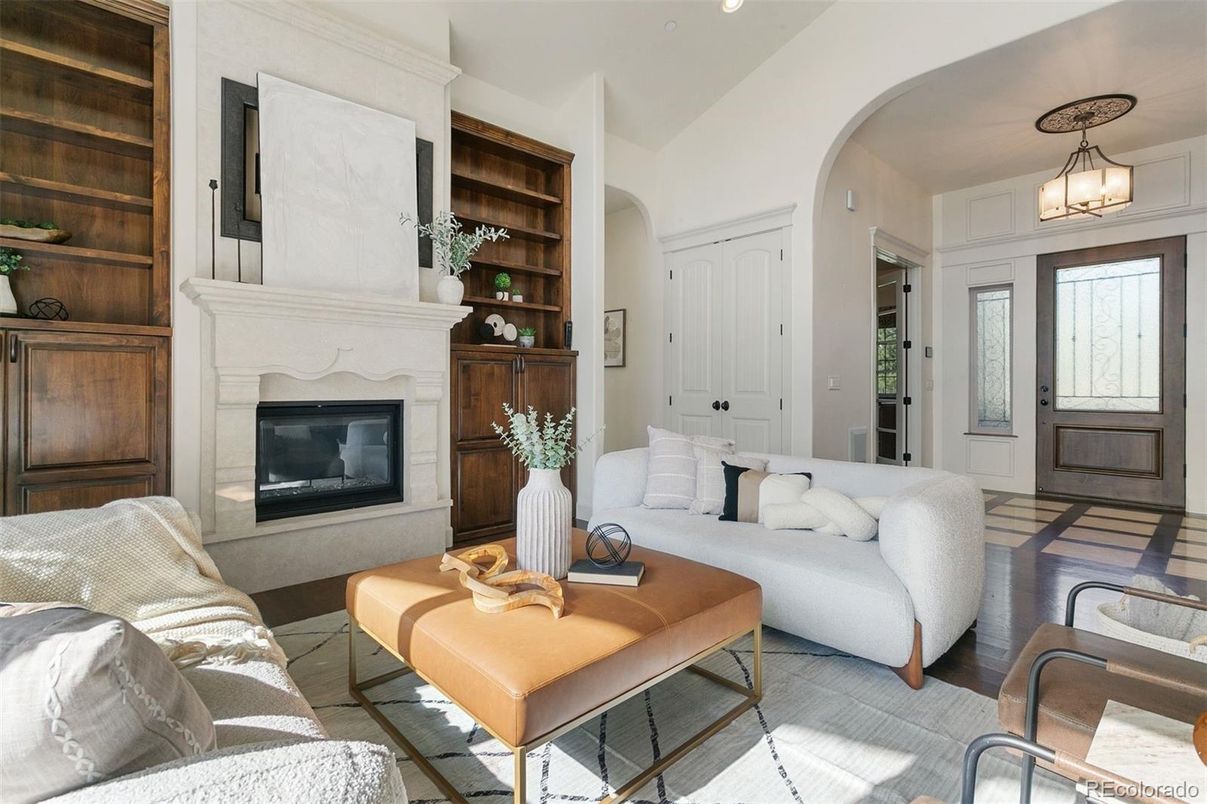 Fireplace, Interior, Living room, Pendant Lights