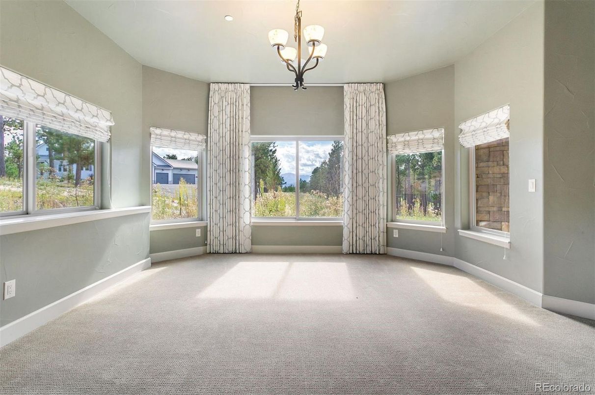 Chandelier, Empty room, Interior, Recessed Lighting