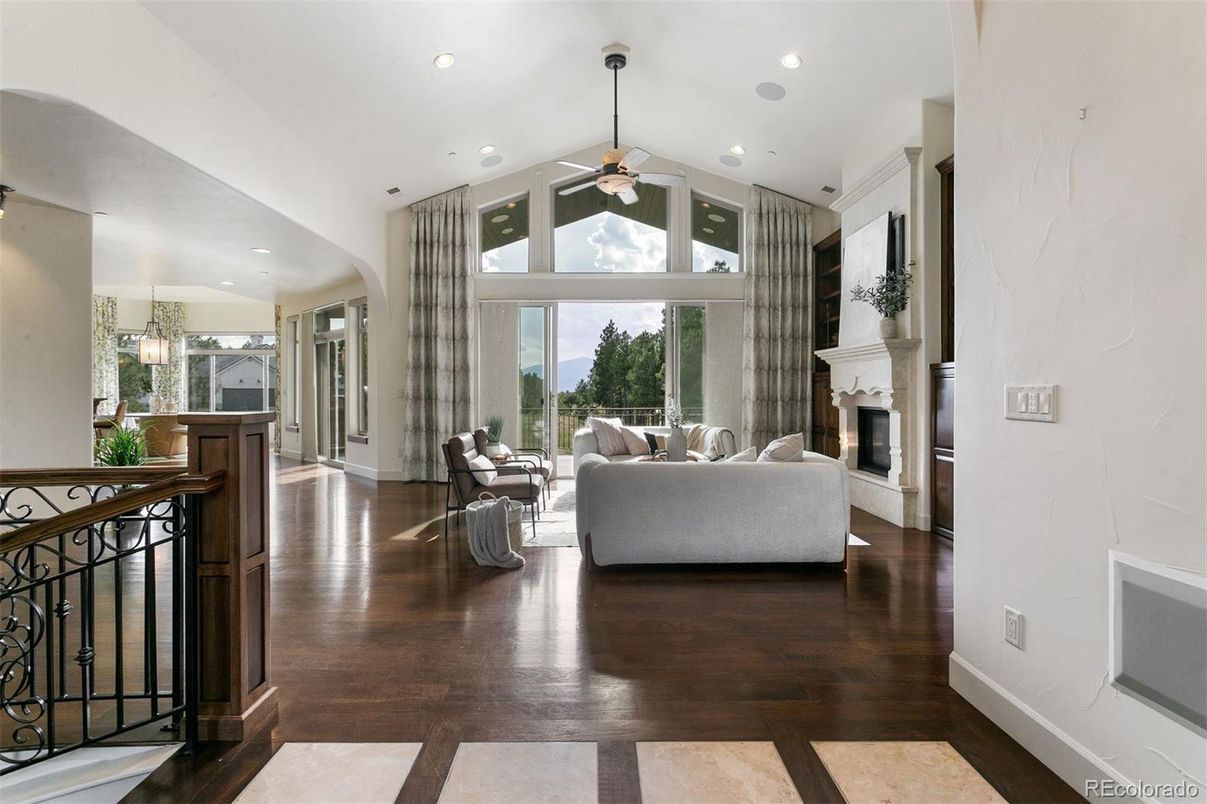 Fireplace, Interior, Living room, Pendant Lights, Recessed Lighting, Wood Texture Flooring