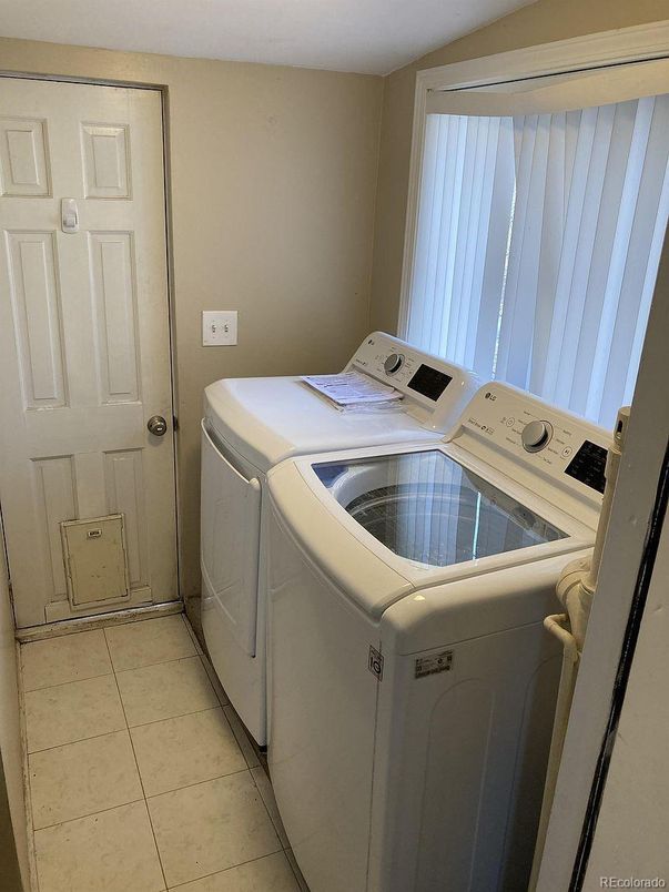 Interior, Washer