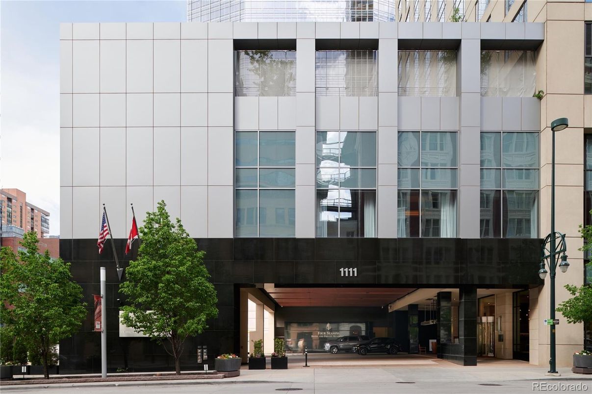 Exterior, Facade, Highrise