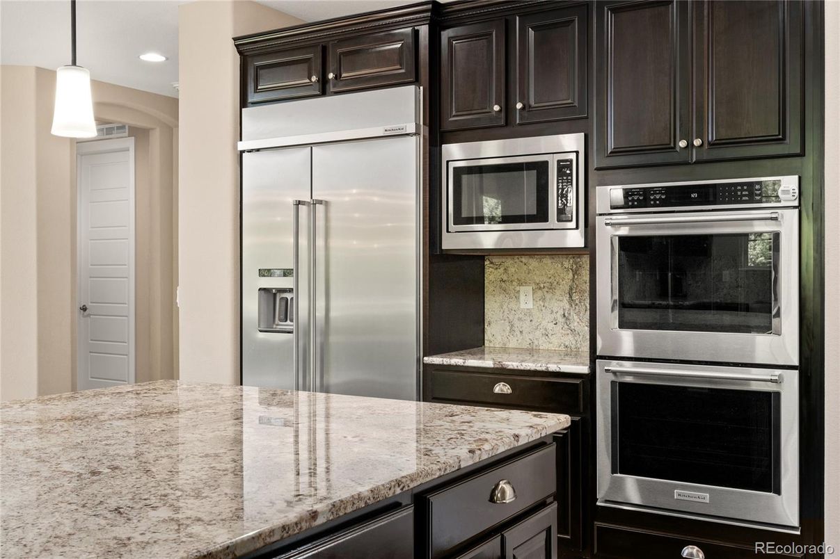 Interior, Kitchen, Pendant Lights, Recessed Lighting, Stainless Steel Appliances