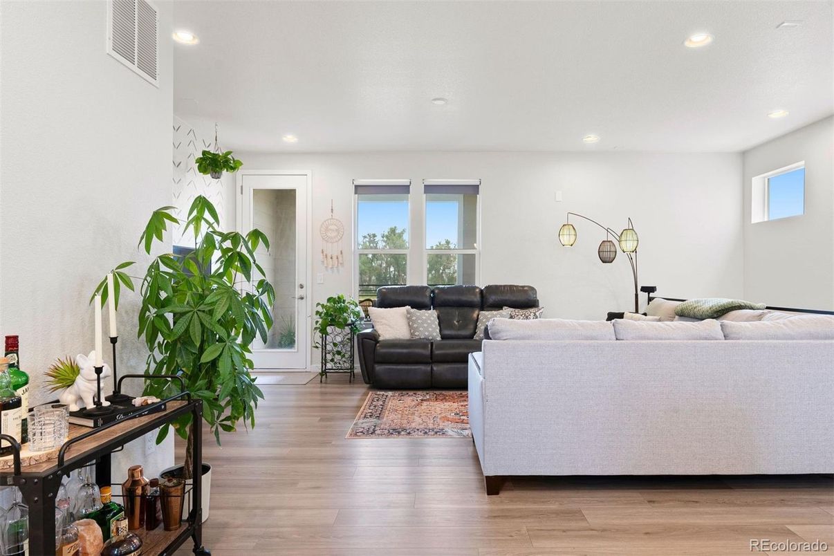 Interior, Living room, Recessed Lighting, Wood Texture Flooring