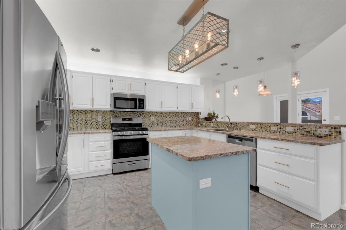 Interior, Kitchen, Pendant Lights, Recessed Lighting, Stainless Steel Appliances