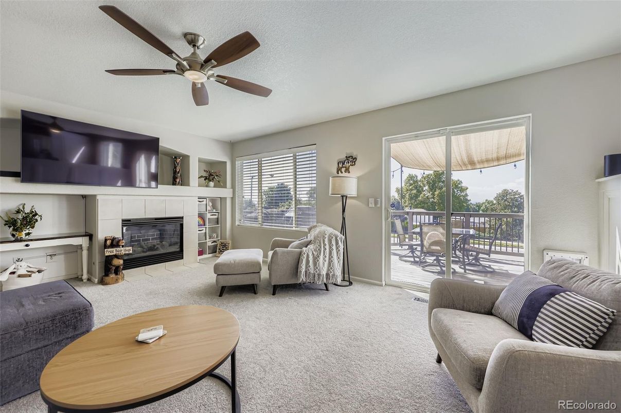 Fireplace, Interior, Living room