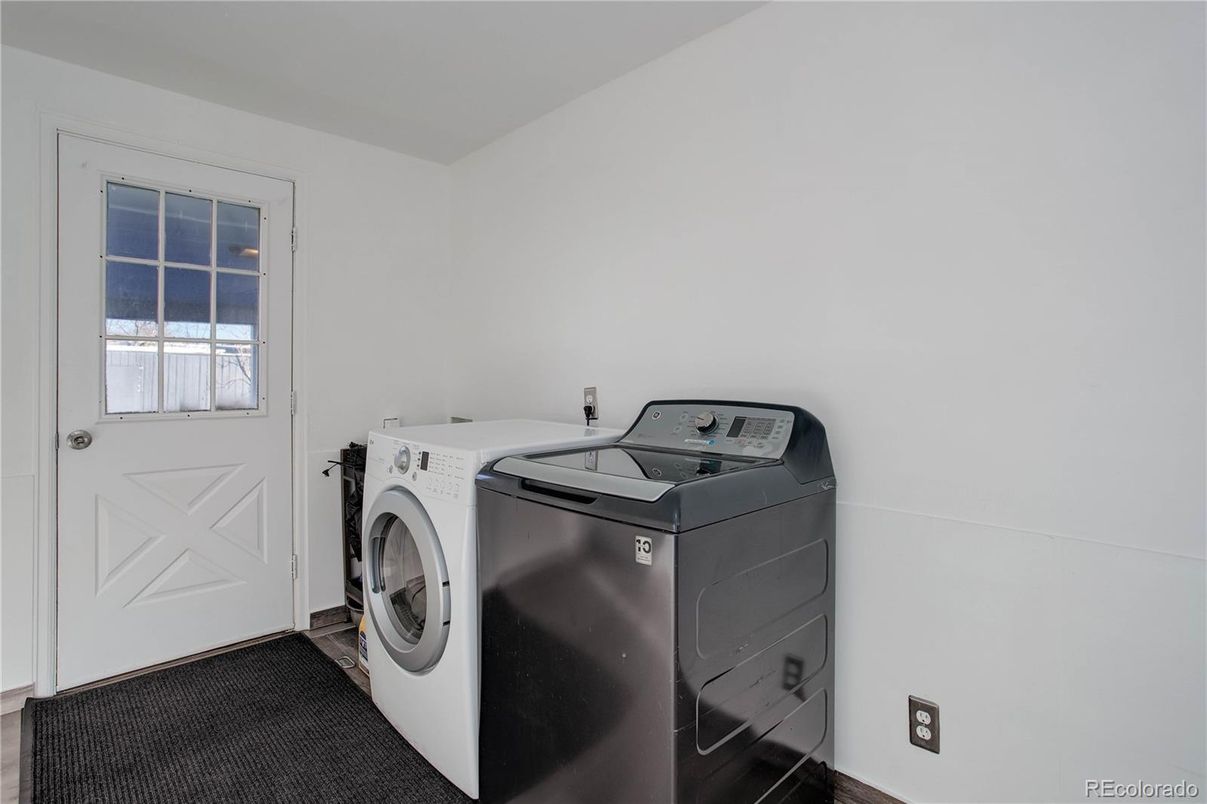 Interior, Washer