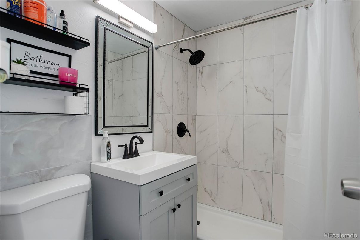 Bathroom, Interior, Marble Walls