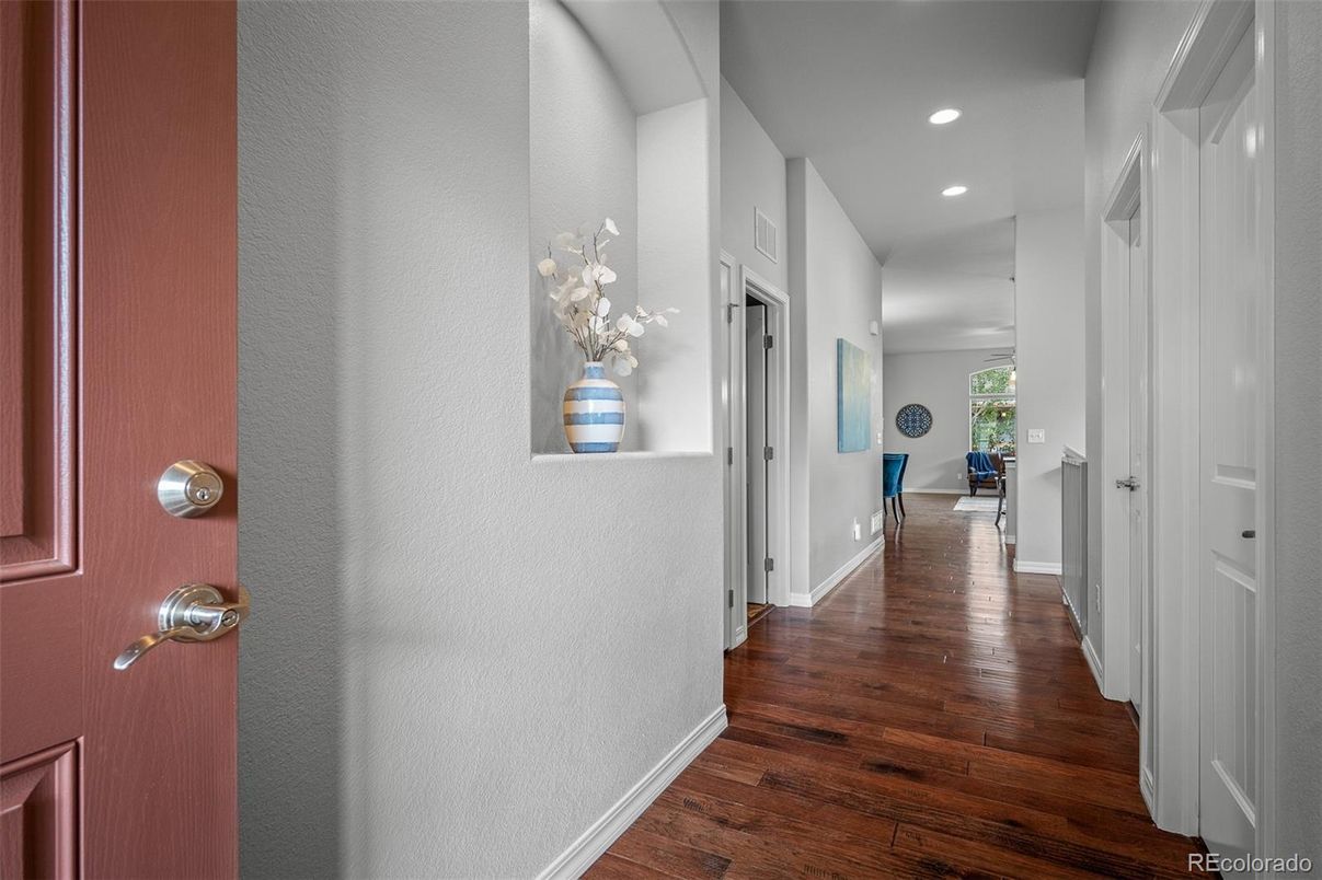 Interior, Recessed Lighting, Wood Texture Flooring
