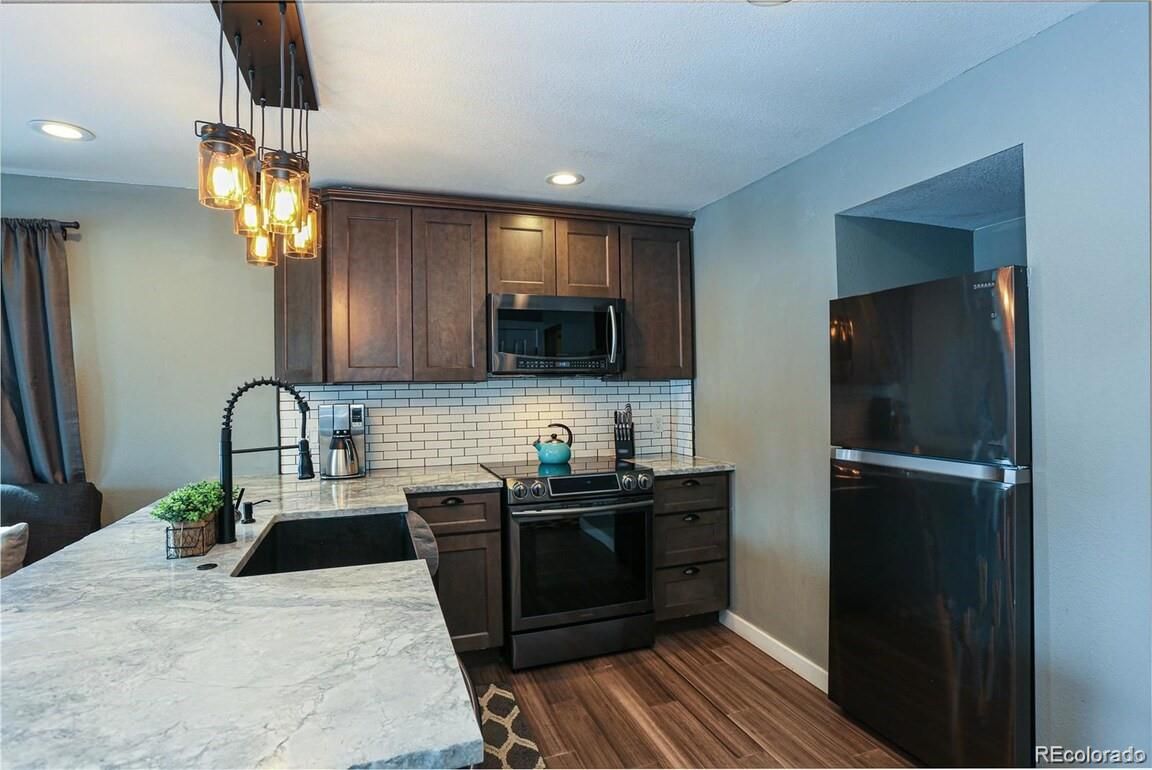Interior, Kitchen, Pendant Lights, Recessed Lighting, Wood Texture Flooring