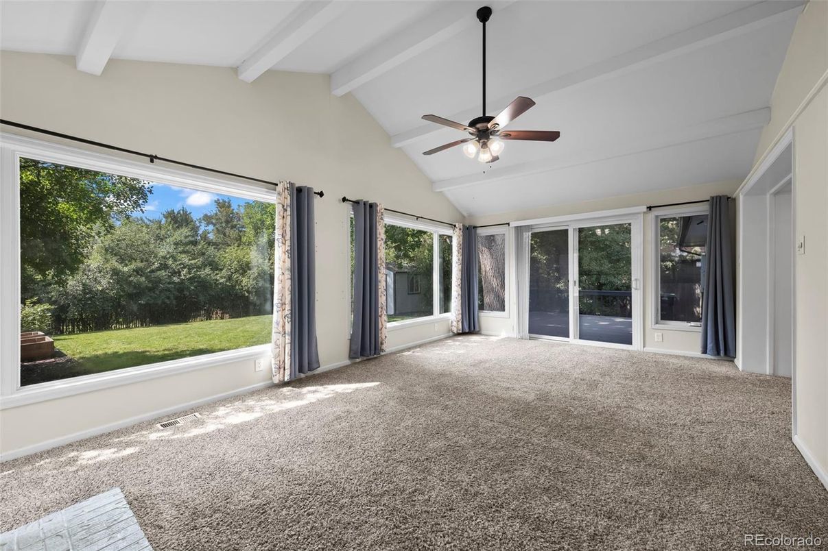 Empty room, Interior, Sun Room