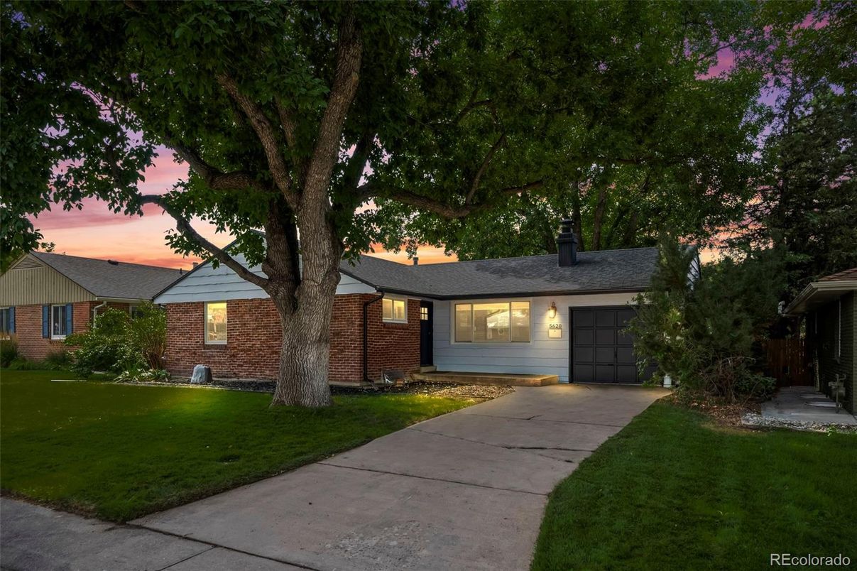 Attached, Exterior, Facade, Brick Facade, Ranch