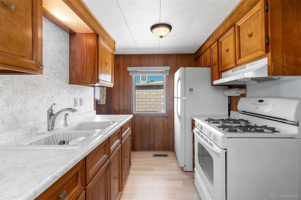 Interior, Kitchen, Wood Texture Flooring, Wooden Walls