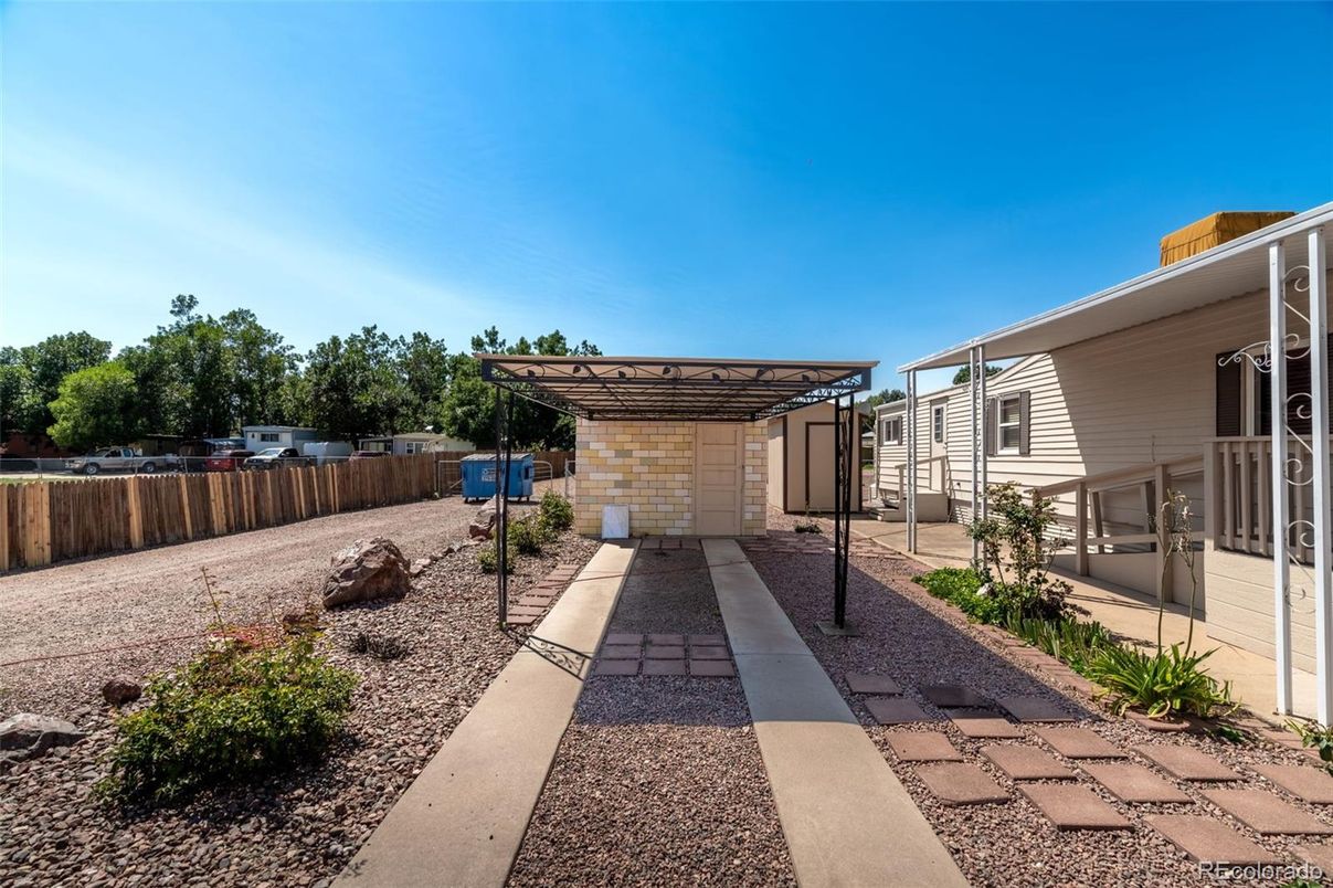 Backyard, Exterior