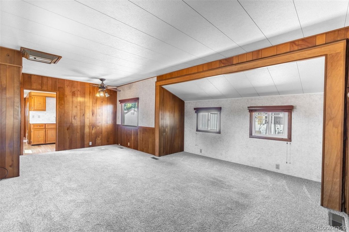 Empty room, Interior, Wooden Walls