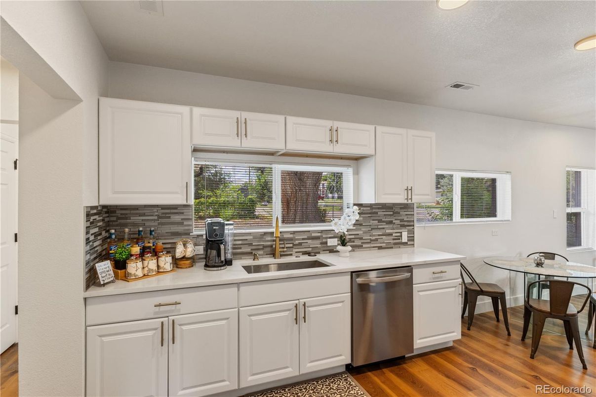 Dining room, Interior, Kitchen, Recessed Lighting, Wood Texture Flooring