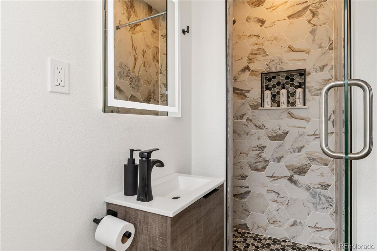 Bathroom, Interior, Marble Walls
