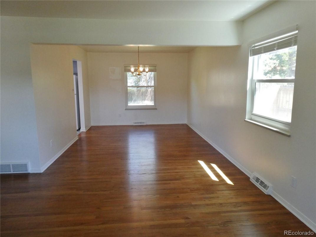Chandelier, Empty room, Interior, Pendant Lights, Wood Texture Flooring