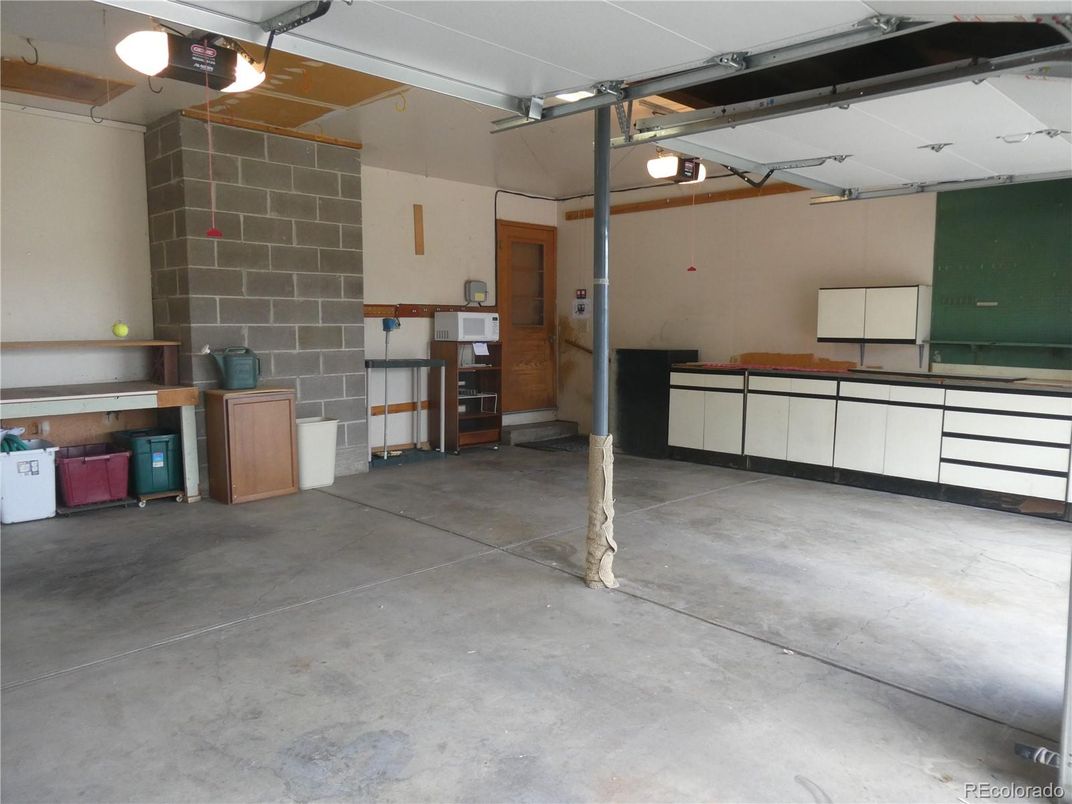 Garage, Interior, Stone Walls