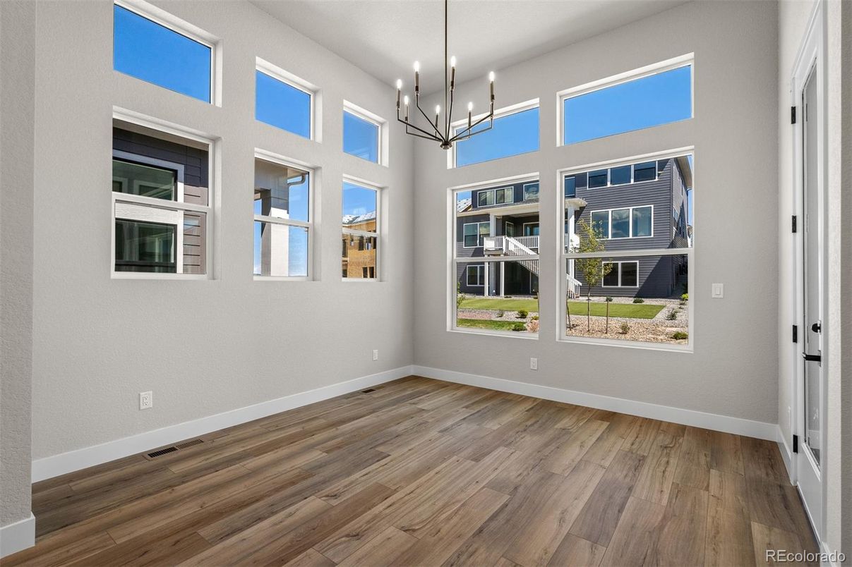 Empty room, Interior, Pendant Lights, Wood Texture Flooring