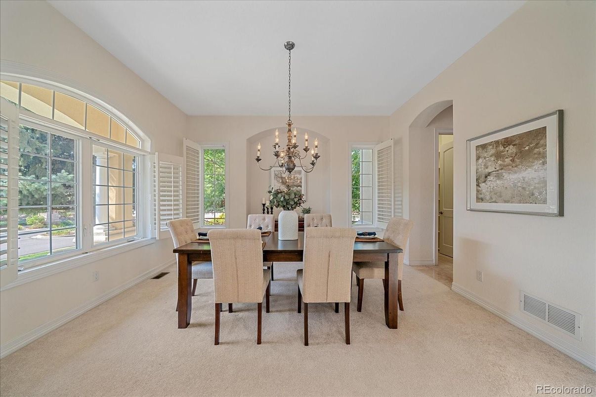 Chandelier, Dining room, Interior