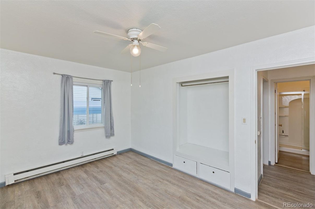 Empty room, Interior, Water, Wood Texture Flooring