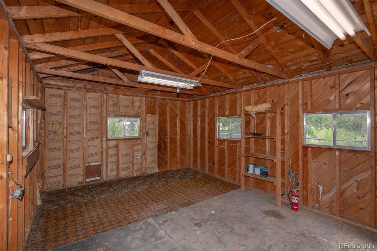 Empty room, Interior, Wooden Beams, Wooden Ceilings, Wooden Walls