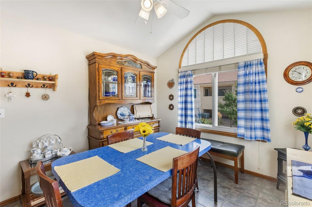 Dining room, Interior