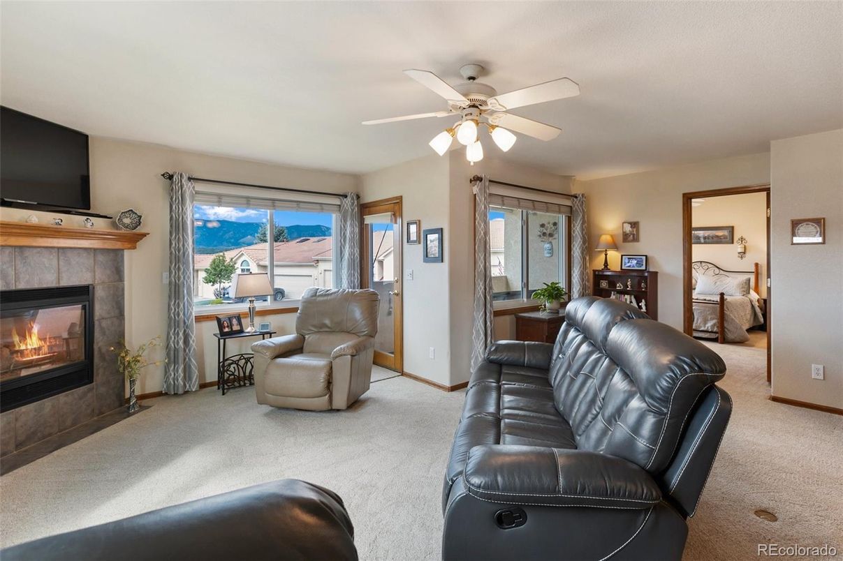 Fireplace, Interior, Living room